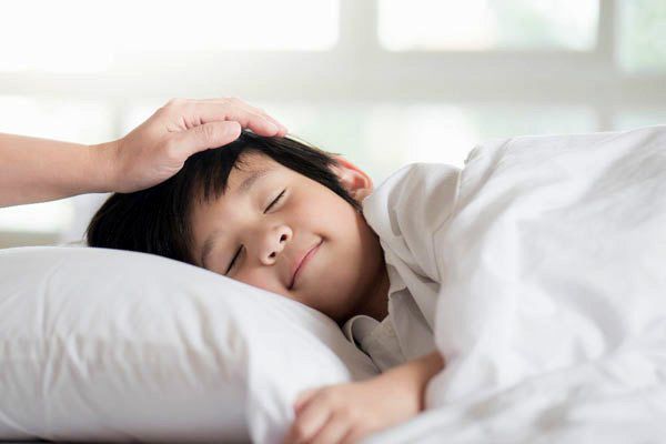 3 bước rèn thói quen ngủ trưa cho trẻ mẫu giáo để bé ghi nhớ lâu, học tốt - Ảnh 2.