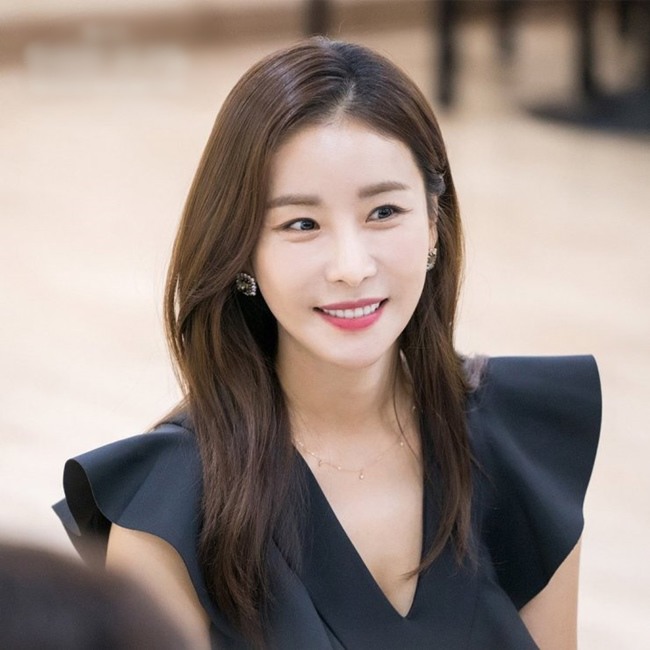 Từng là &quot;tình địch&quot; Song Hye Kyo, người đẹp Han Eun Jung giờ lấy chồng đại gia, đóng phim 19+ - Ảnh 6.