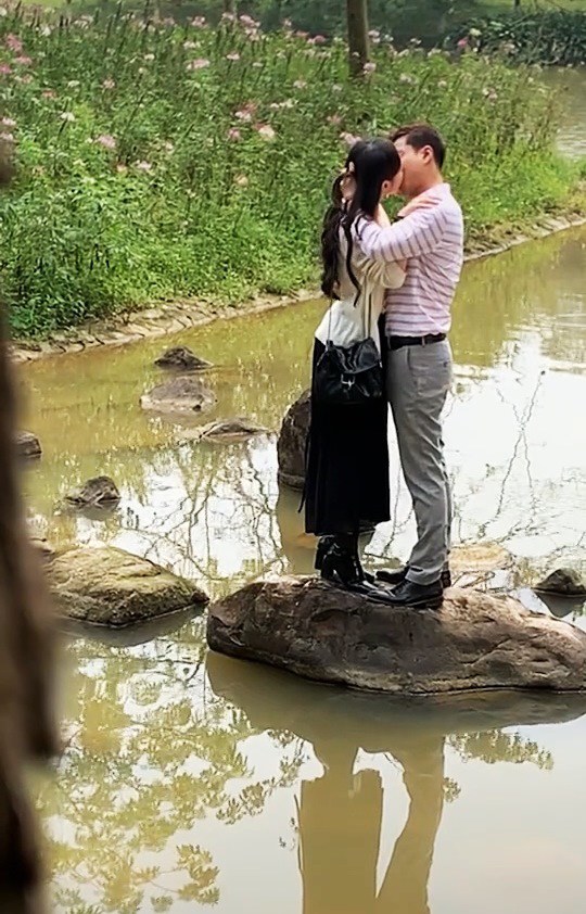 Góc "sáng mắt" của Đừng Bắt Em Phải Quên: Linh "tiểu tam" bị Luân bóp cổ đến ngất xỉu - Ảnh 4.