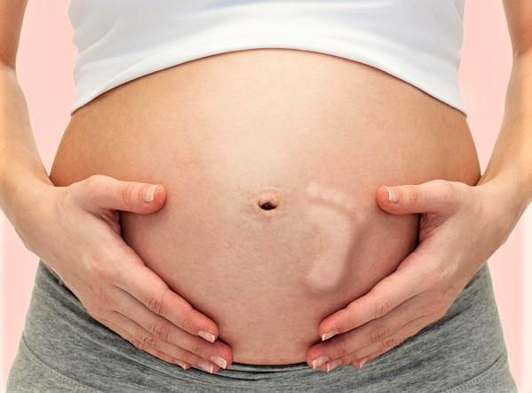 Lưu thai là gì? Nguyên nhân và dấu hiệu chết thai lưu - Ảnh 3.