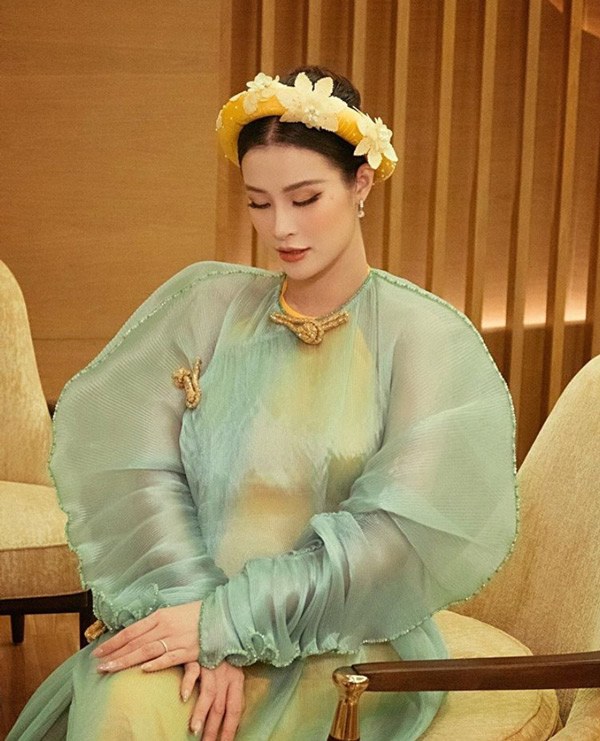 Ăn mặc duyên dáng mỗi ngày từ khi có thai, Đông Nhi xứng danh bà bầu thời trang nhất Vbiz - Ảnh 5.