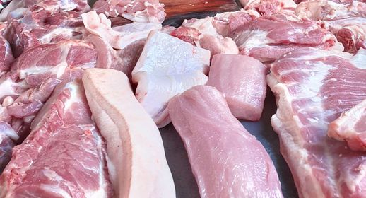 Thị trường thịt lợn: Siêu thị tăng giá nhẹ, chợ truyền thống nghe ngóng - Ảnh 3.