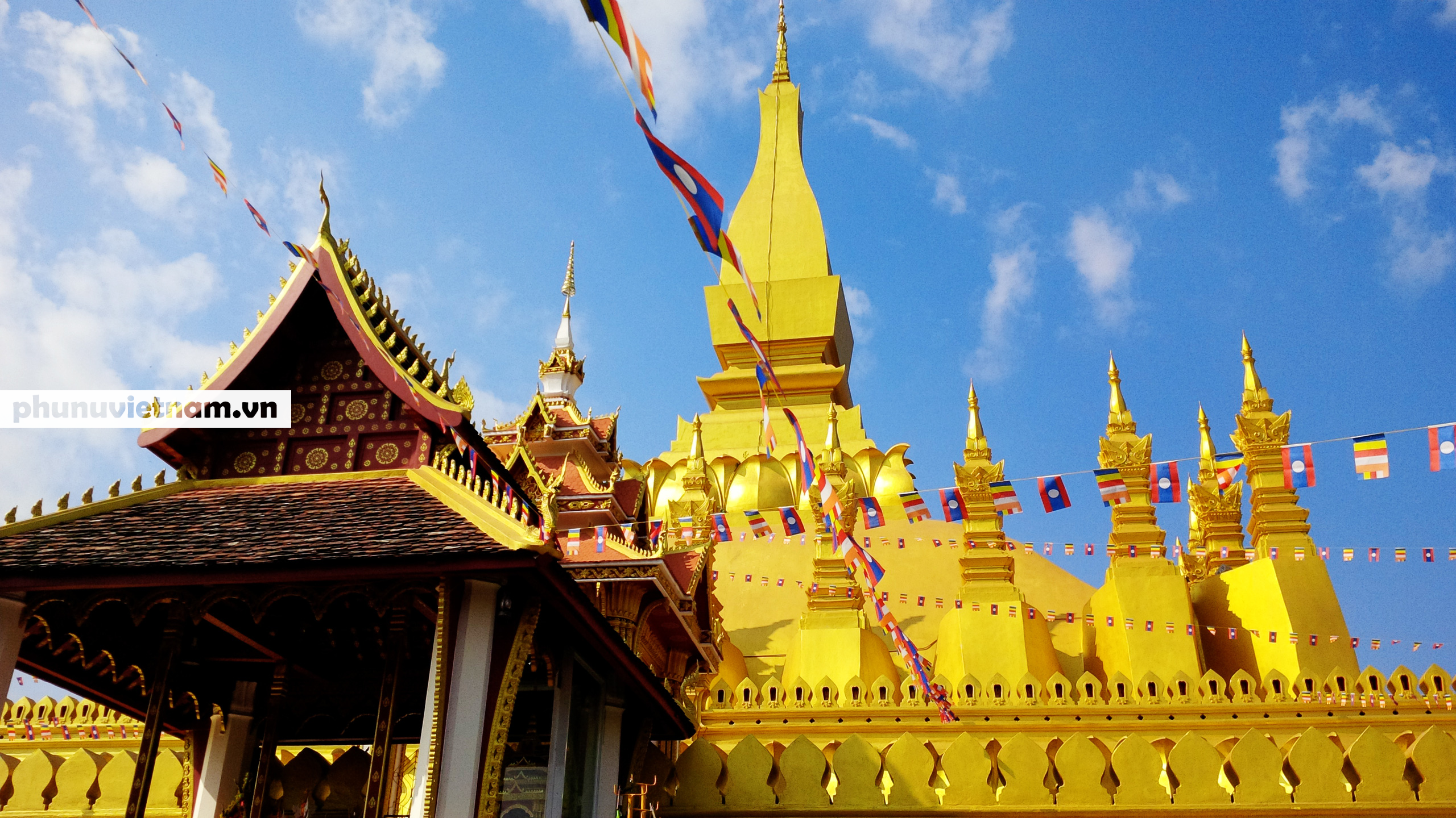 Chiêm ngưỡng ngôi tháp vàng lớn nhất của Lào, gần 500 tuổi tráng lệ giữa đất trời - Ảnh 7.