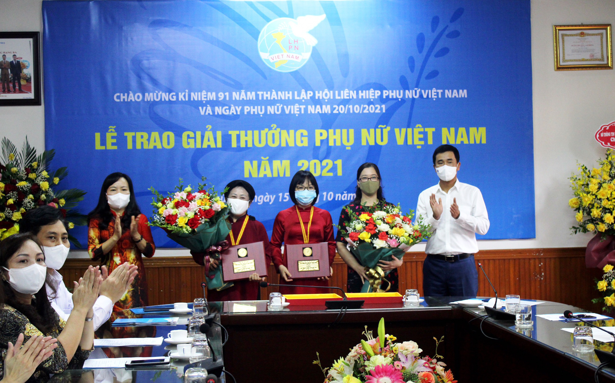Bảo tồn di sản văn hóa hát Xoan, nghệ nhân Phú Thọ được trao tặng giải thưởng PNVN  - Ảnh 5.