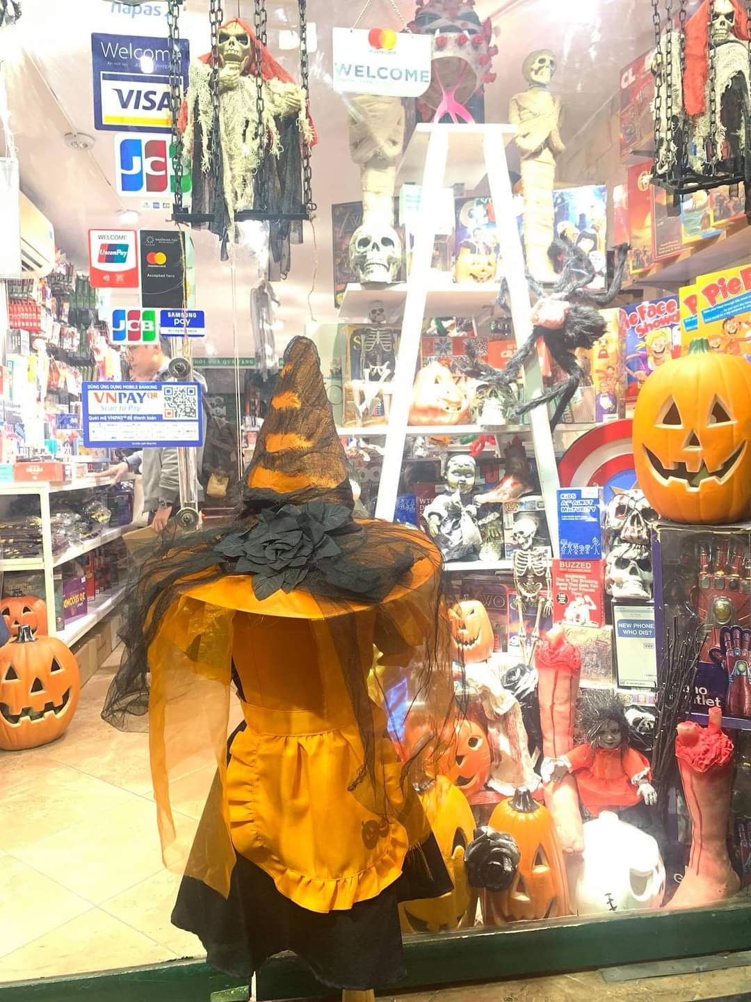 Rộn ràng các hoạt động đón lễ Halloween