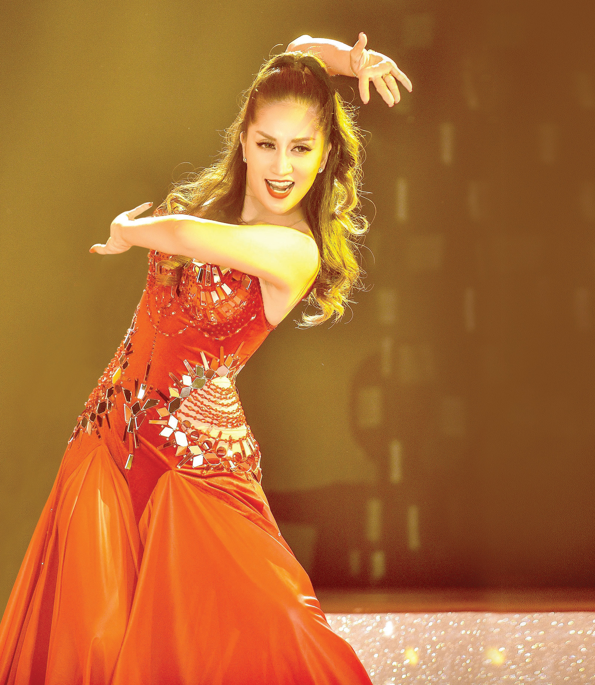 “Tôi sẽ duy trì dạy online để nhiều người được thỏa đam mê với dancesport” - Ảnh 1. “Tôi sẽ duy trì dạy online để nhiều người được thỏa đam mê với dancesport” - Ảnh 1.