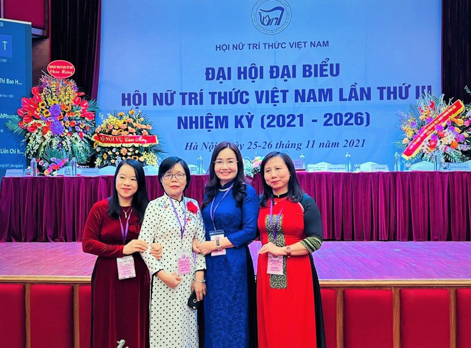“Nữ tướng phản ứng nhanh” được Phó Thủ tướng gọi tên tại Đại hội Hội Nữ trí thức Việt Nam  - Ảnh 3.
