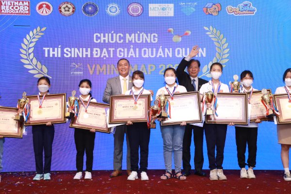 12 thí sinh Cuộc thi Sơ đồ Tư duy Việt Nam 2021 được trao bằng xác lập Kỷ lục Việt Nam - Ảnh 3.