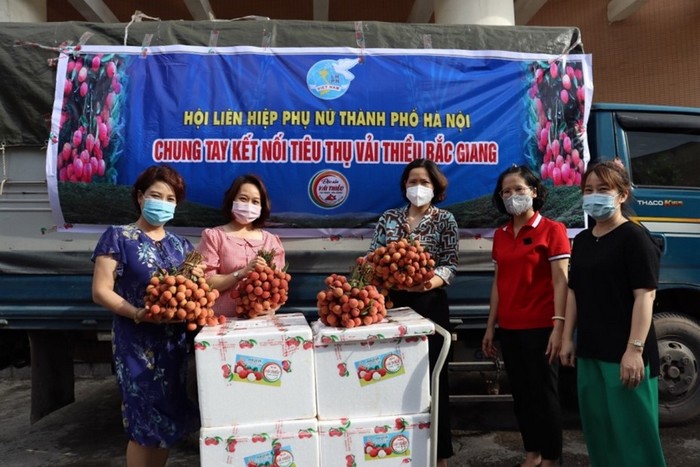 Sau 5 ngày, 570 tấn vải thiều Bắc Giang đã đến với phụ nữ cả nước - Ảnh 2.