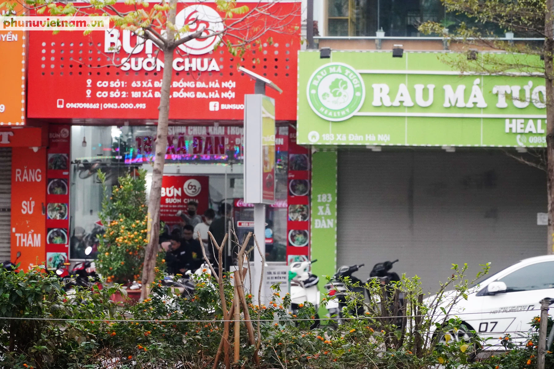 Nhiều quán ăn, cà phê tại Hà Nội vẫn mở rộng cửa đón khách trong ngày 16/2 - Ảnh 7.