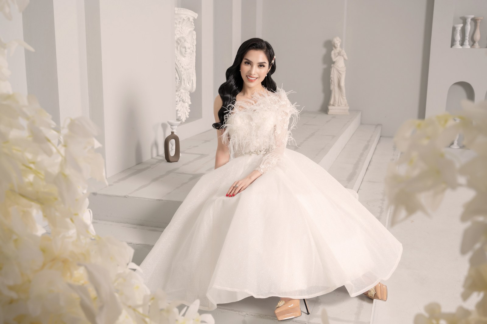 MC Kim Huyền Sâm: Tỏa sáng từ vai trò ca sĩ đến làm MC - Ảnh 4. MC Kim Huyền Sâm: Tỏa sáng từ vai trò ca sĩ đến làm MC - Ảnh 4.