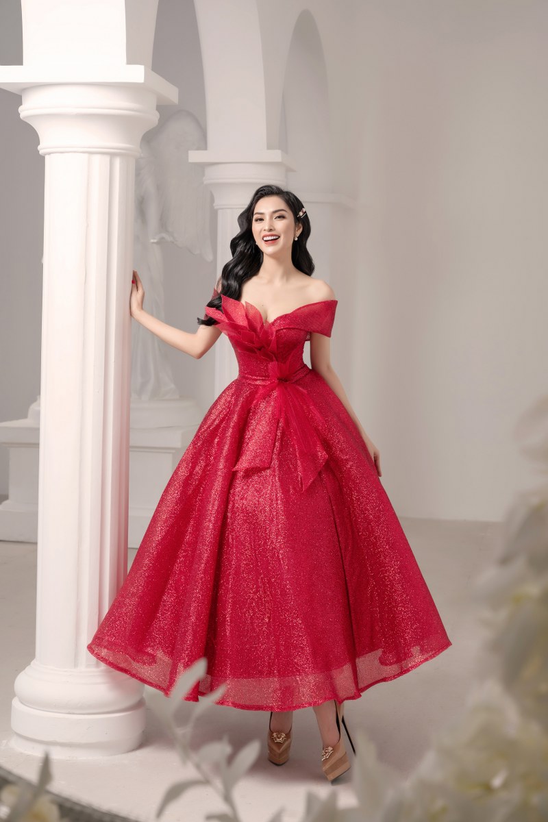 MC Kim Huyền Sâm: Tỏa sáng từ vai trò ca sĩ đến làm MC - Ảnh 8. MC Kim Huyền Sâm: Tỏa sáng từ vai trò ca sĩ đến làm MC - Ảnh 8.