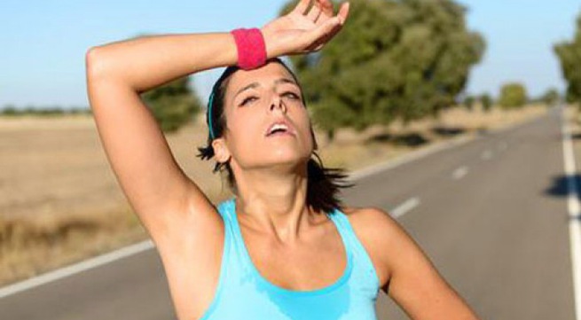 Đau đầu do nắng nóng: Khuyến cáo từ chuyên gia khi đối phó với đau đầu do thời tiết - Ảnh 3.