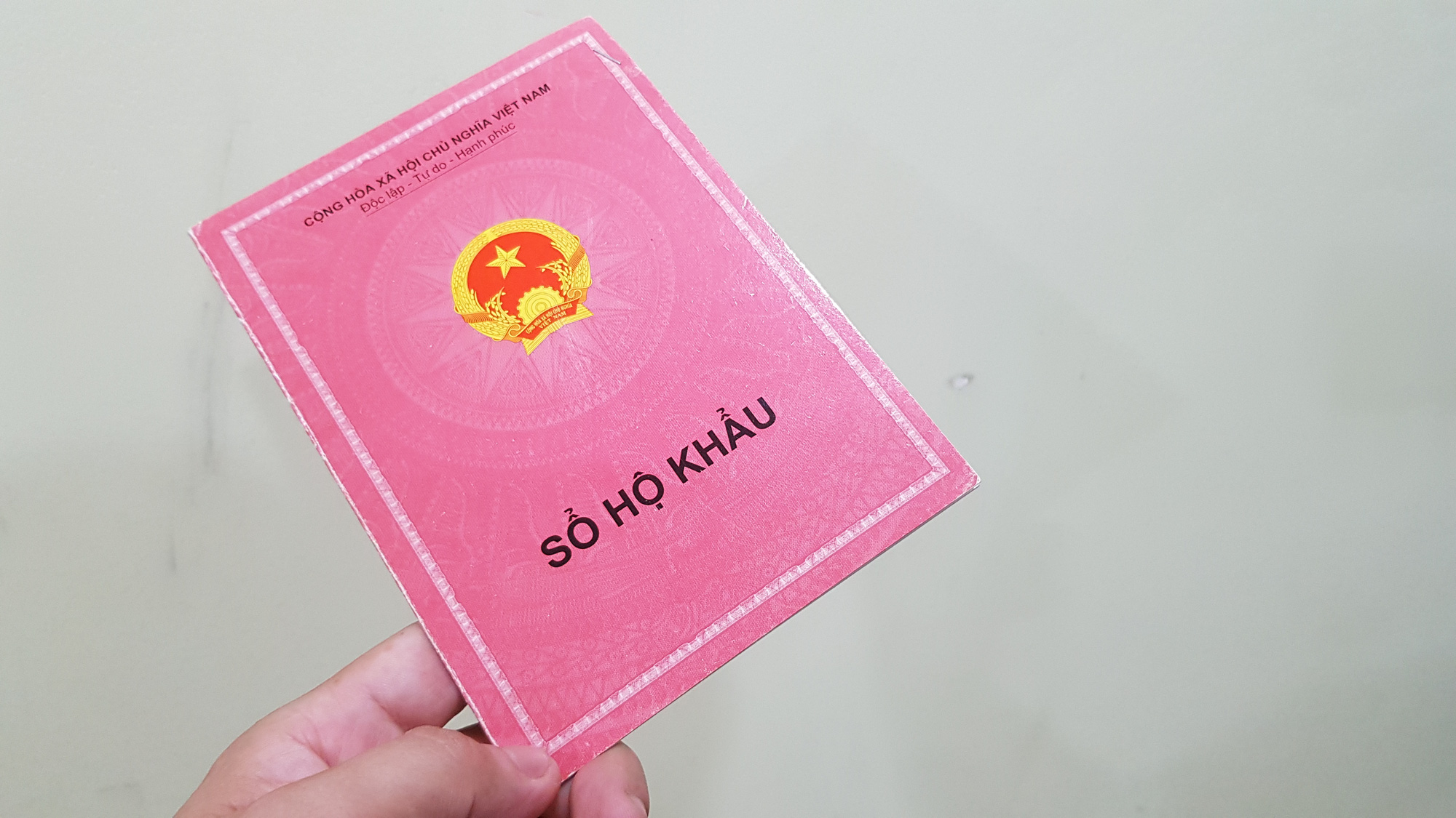 Từ 1/7/2021 sẽ không cấp sổ hộ khẩu mới cho người dân