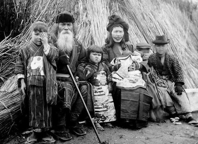 Người Ainu với nghi lễ hiến tế gấu độc nhất vô nhị  - Ảnh 4.