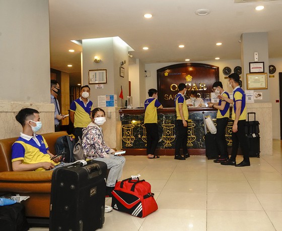 Saigontourist Group hỗ trợ phục vụ 1.050 y tế tình nguyện từ miền Bắc vào tiếp sức TPHCM chống dịch Covid-19 - Ảnh 3.