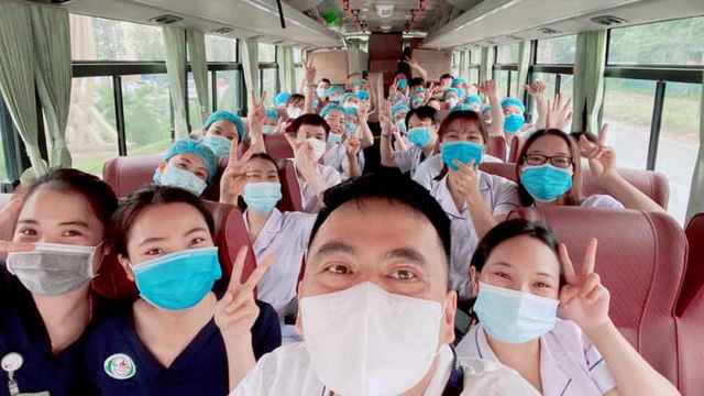 200 nhân viên y tế Nghệ An sẵn sàng lên đường hỗ trợ TP Hồ Chí Minh chống dịch Covid-19 - Ảnh 1.