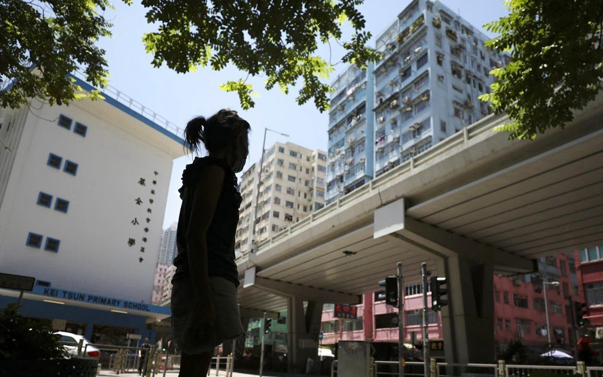 Cuộc sống lang bạt đầy rủi ro của phụ nữ vô gia cư ở Hồng Kông