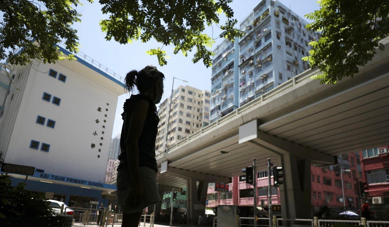 Cuộc sống lang bạt đầy rủi ro của phụ nữ vô gia cư ở Hồng Kông