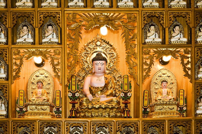 Chùa Vạn Phật, ngôi chùa độc nhất vô nhị ở Việt Nam - Ảnh 1.