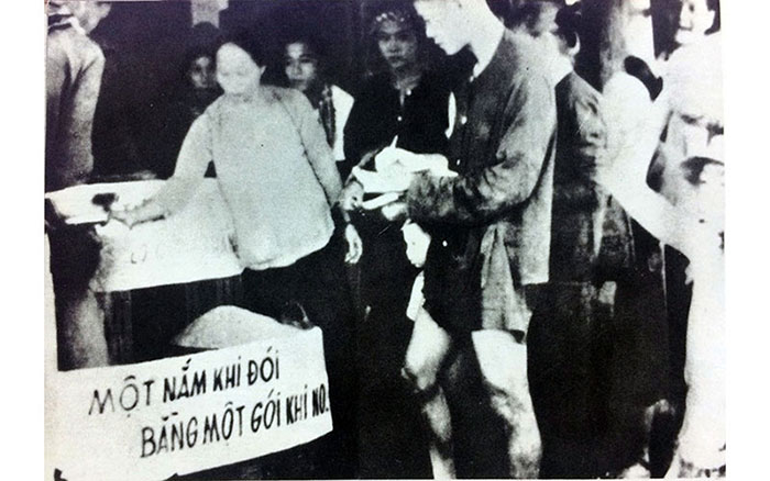 Từ “cuộc giải phóng kép” đến khát vọng vươn lên của phụ nữ Việt Nam - Ảnh 1.