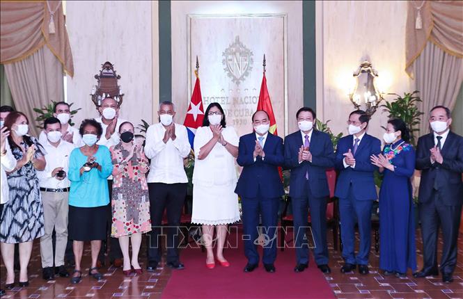 Chủ tịch nước Nguyễn Xuân Phúc tiếp các tổ chức hữu nghị Cuba-Việt Nam - Ảnh 1.