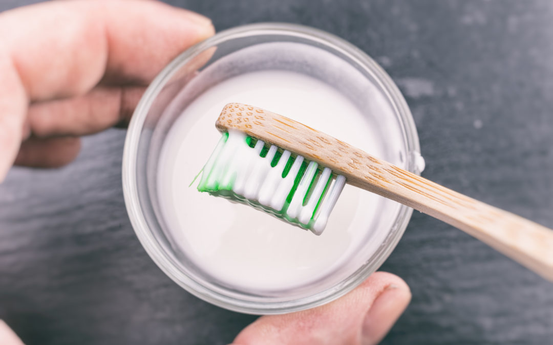 Lời khuyên về cách làm sạch mảng bám trên răng từ chuyên gia răng miệng - Ảnh 4.