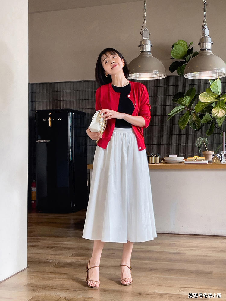 9 cách diện chân váy dài sang xịn mà hội blogger châu Á đang áp dụng nhiệt tình - Ảnh 8.