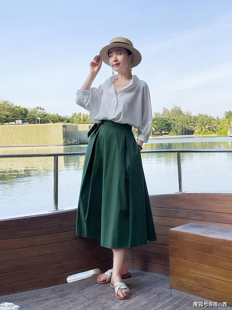 9 cách diện chân váy dài sang xịn mà hội blogger châu Á đang áp dụng nhiệt tình - Ảnh 3.