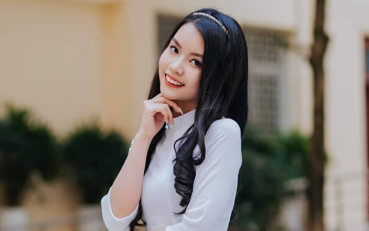 Nữ sinh Hà Nội trở thành Quán quân học bổng nhờ bài luận về cái tên đặc biệt