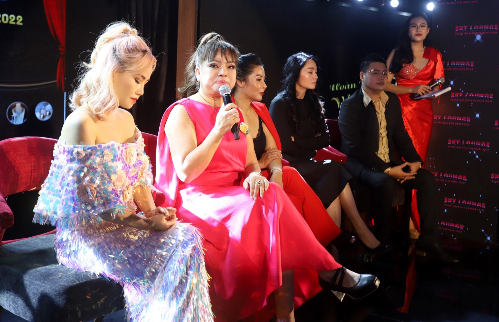 Công bố vương miện và dự án chương trình “Hoàn thiện vẻ đẹp phụ nữ 2022” - Ảnh 3. Công bố vương miện và dự án chương trình “Hoàn thiện vẻ đẹp phụ nữ 2022” - Ảnh 3.