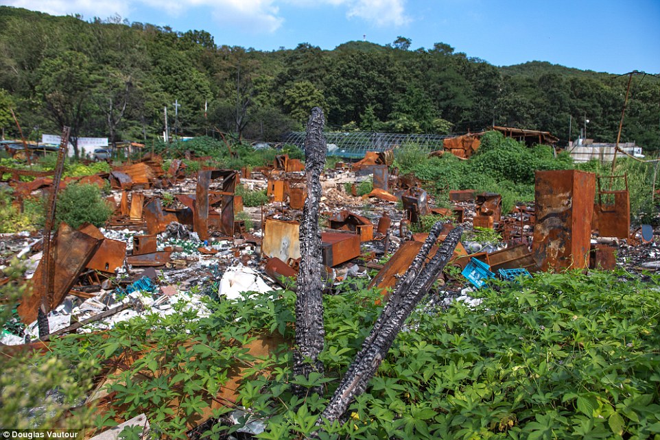 Những hình ảnh rất khác về “khu phố nhà giàu” Gangnam: Đằng sau sự hào nhoáng và hoa lệ   - Ảnh 13.