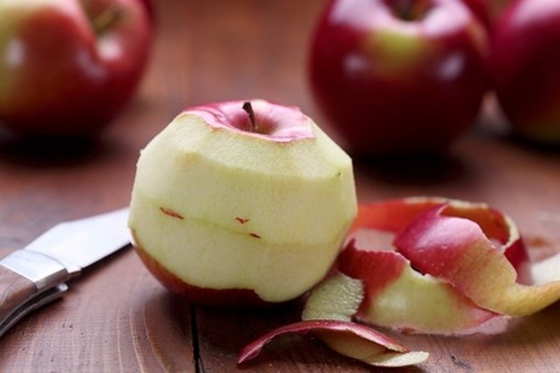 Phần của quả táo thường bị bỏ đi nhưng lại có tác dụng sống thọ - Ảnh 2.