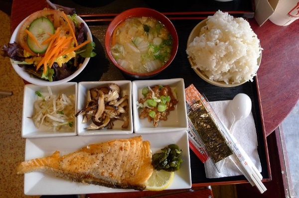 5 thói quen vàng trên bàn ăn giúp người Nhật sống khỏe, sống thọ, đa số người Việt không có - Ảnh 3.