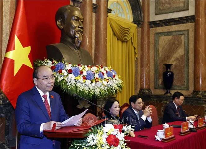 Chủ tịch nước Nguyễn Xuân Phúc gặp mặt các nữ đại biểu nhân ngày Phụ nữ Việt Nam 20/10 - Ảnh 2.