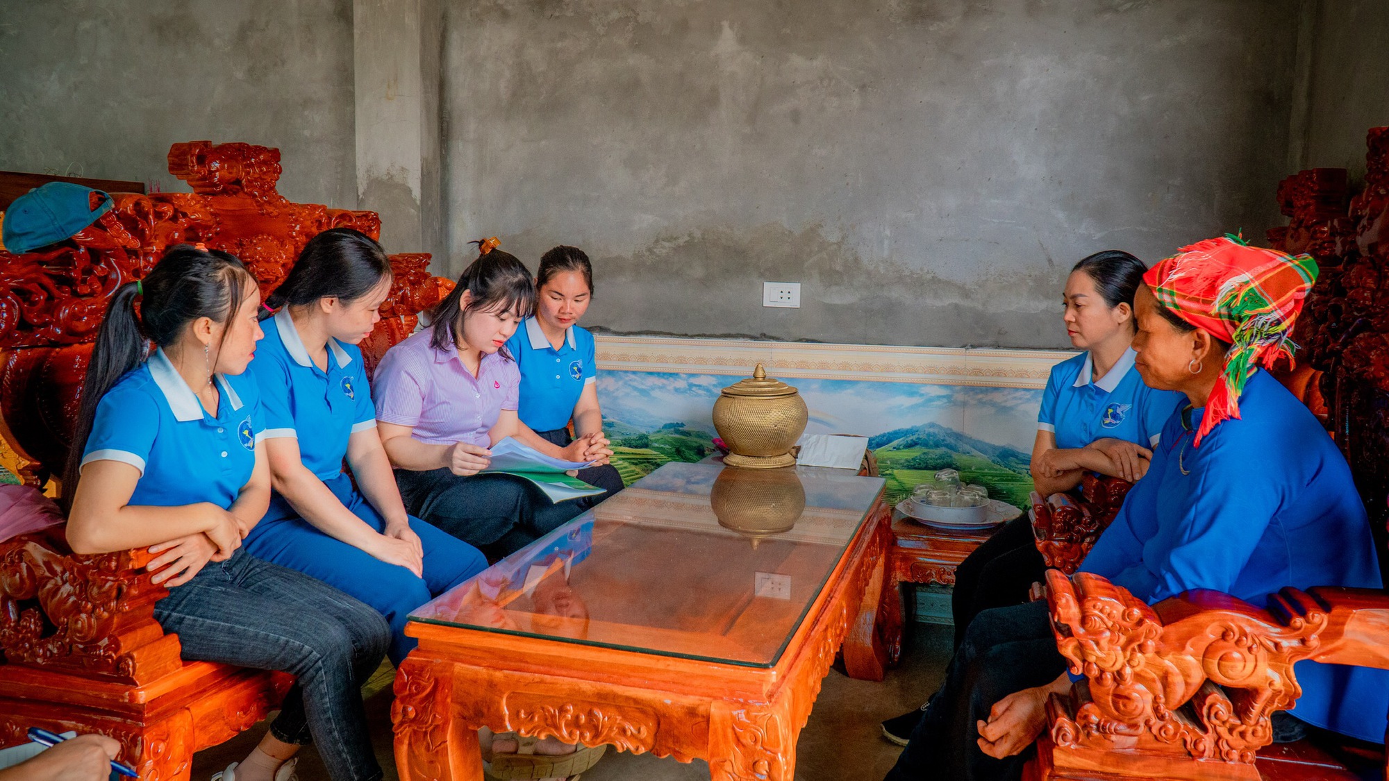 Lào Cai: Những phụ nữ dân tộc thiểu số không cam chịu số phận, vươn lên thoát nghèo - Ảnh 10.