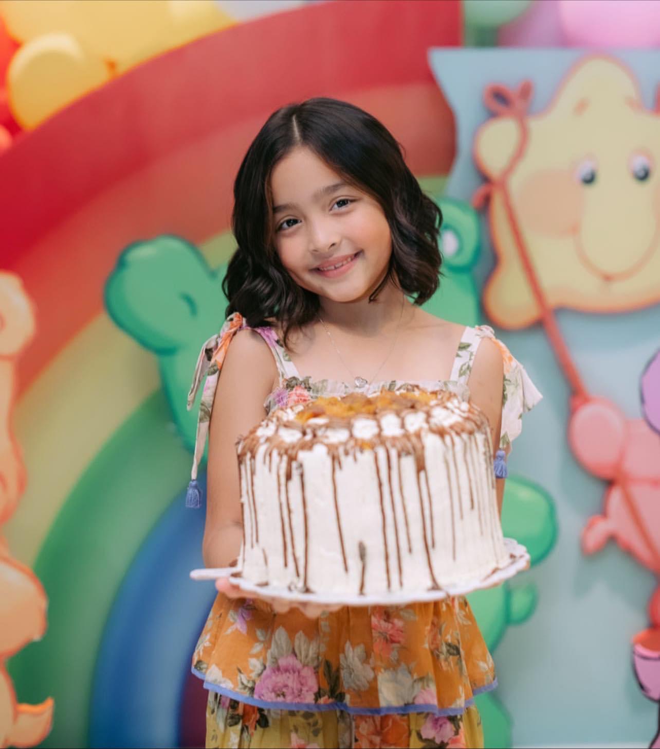 Con gái mỹ nhân đẹp nhất Philippines gây bão với nhan sắc xuất chúng trong tiệc sinh nhật 7 tuổi - Ảnh 4.