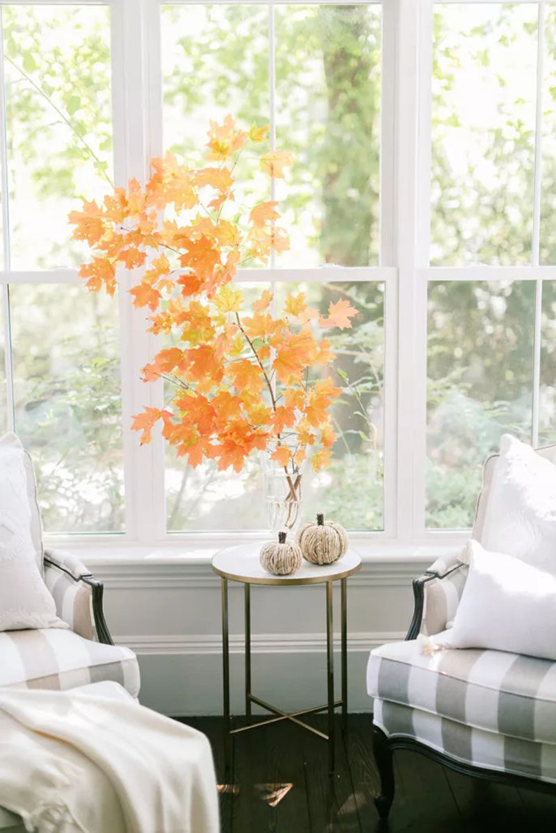 Những ý tưởng trang trí phòng khách đẹp mê ly để chào đón mùa thu đã về - Ảnh 2.