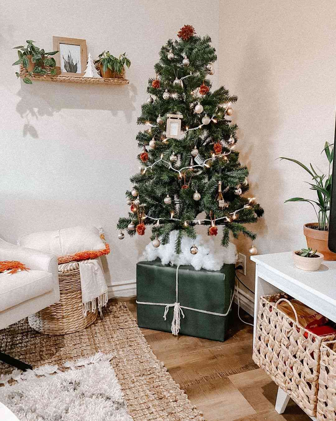 Small but Mighty - decorations for small christmas tree to Make a ...