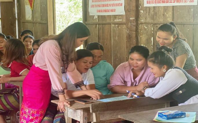Tổ truyền thông cộng đồng ở xã Trường Sơn (Quảng Bình): Giúp phụ nữ và trẻ em gái vượt lên chính mình - Ảnh 2.