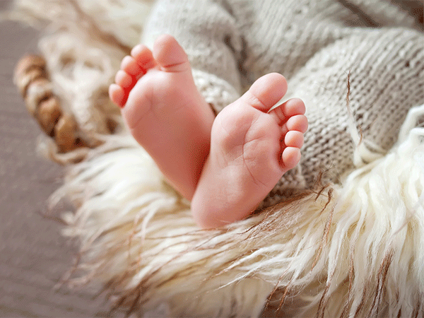 Nguyên nhân và cách cải thiện khi trẻ sơ sinh bị lạnh tay chân - Ảnh 3.
