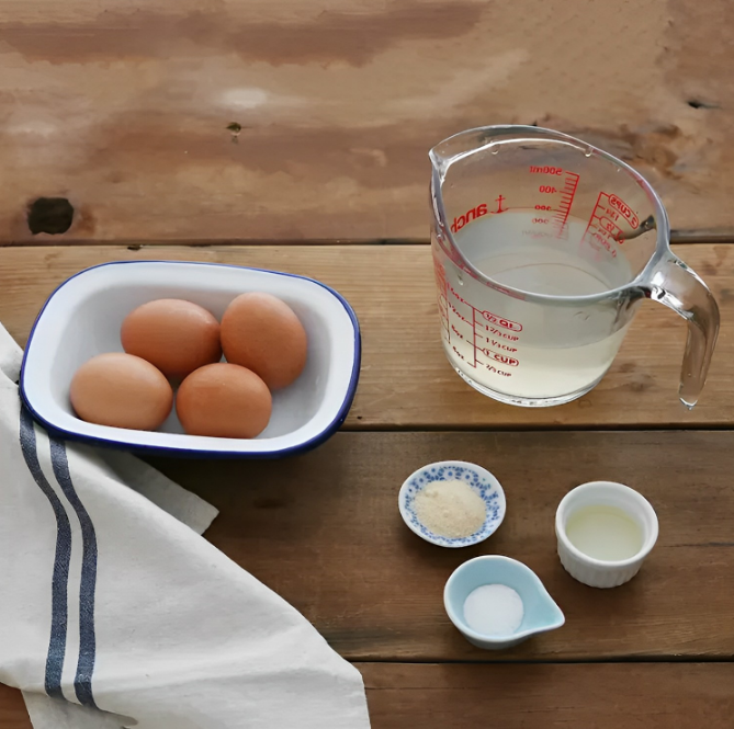 Học ngay bí kíp làm món trứng hấp nóng hổi mềm mịn tại nhà chỉ trong chưa đầy 30 phút - Ảnh 1.
