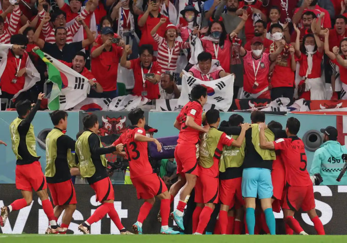 Dreamers của Jungkook (BTS) gây bão sau khi Hàn Quốc thắng Bồ Đào Nha tại World Cup 2022 - Ảnh 1.