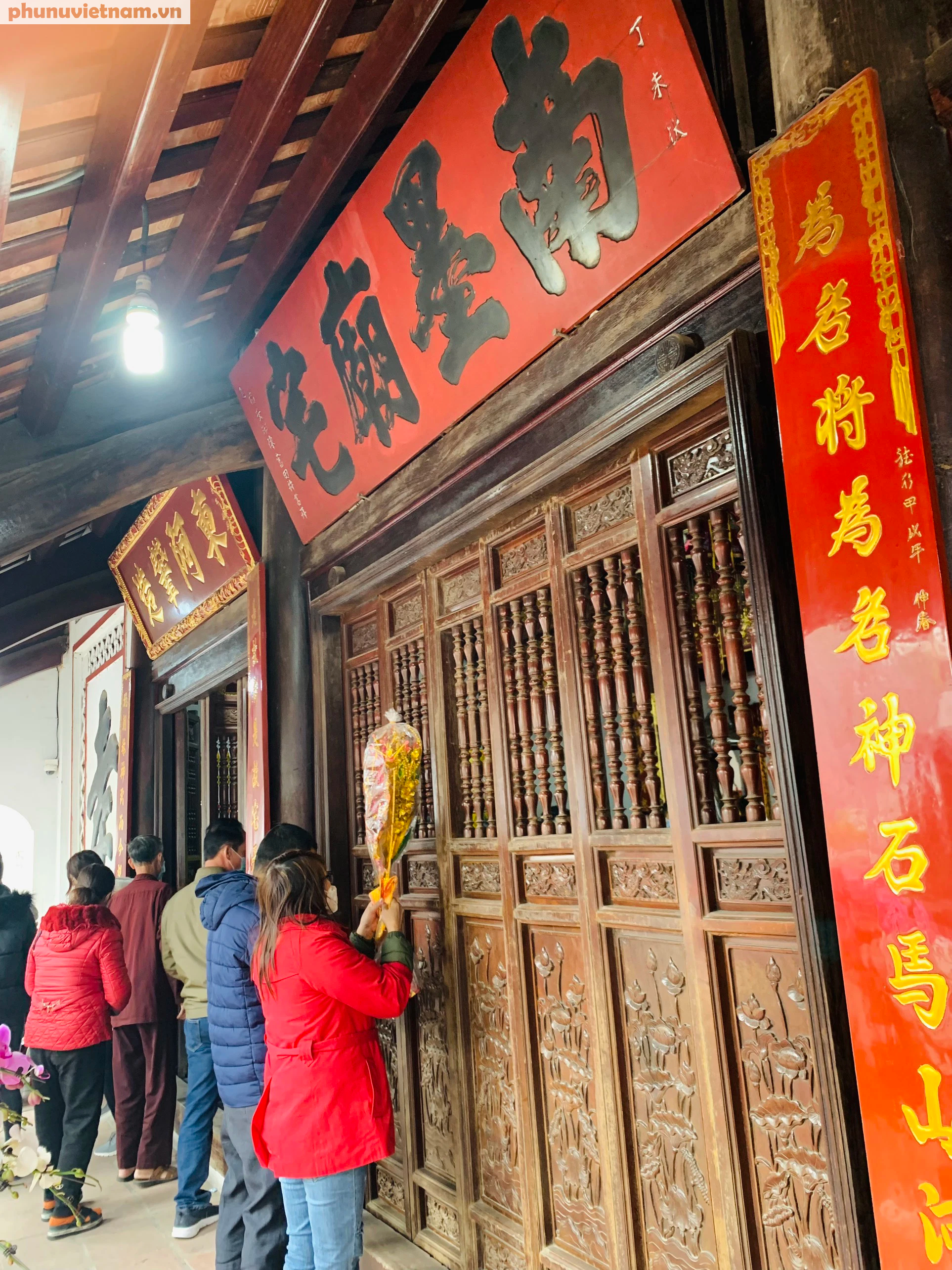 Đền Trần Nam Định những ngày đầu năm - Ảnh 8. Đền Trần Nam Định những ngày đầu năm - Ảnh 8.