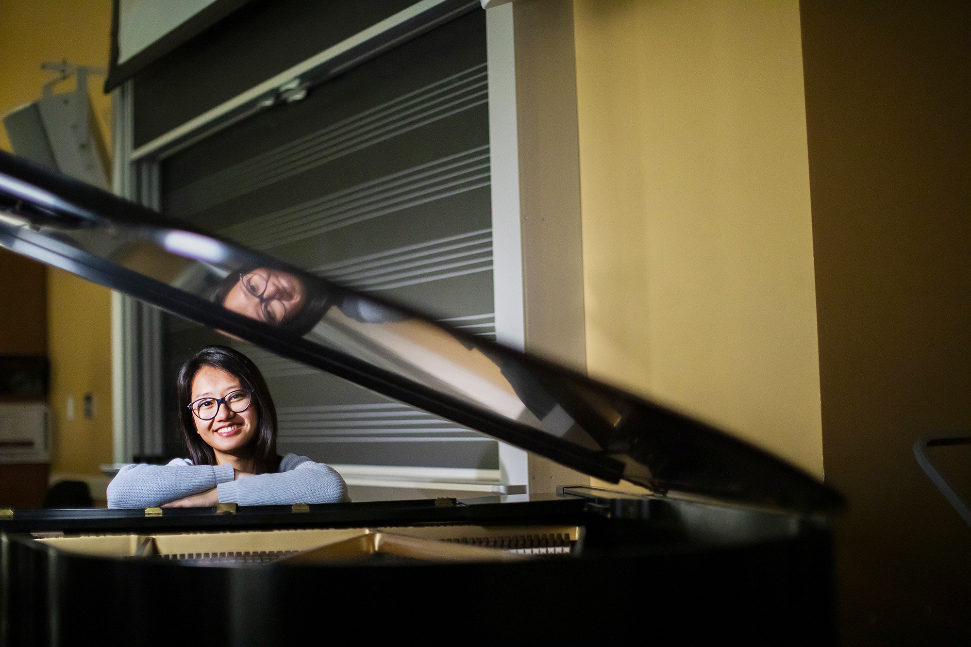 Cô gái gốc Việt thành nhà soạn nhạc kiêm nghệ sĩ dương cầm thành công trên đất Mỹ