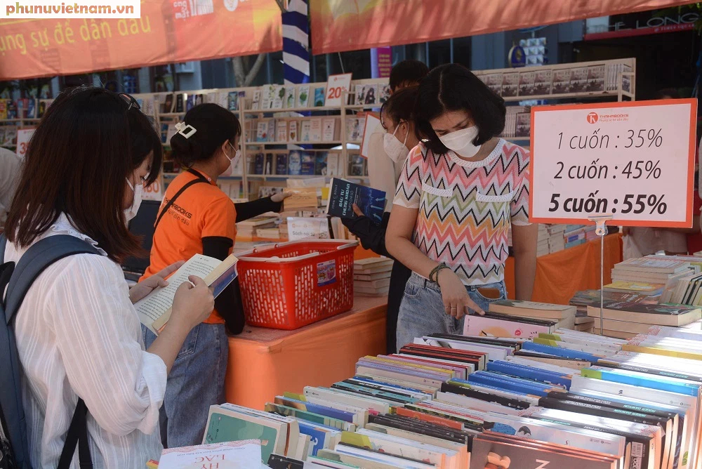 TPHCM: Ngày sách và văn hóa đọc thu hút nhiều độc giả - Ảnh 5.