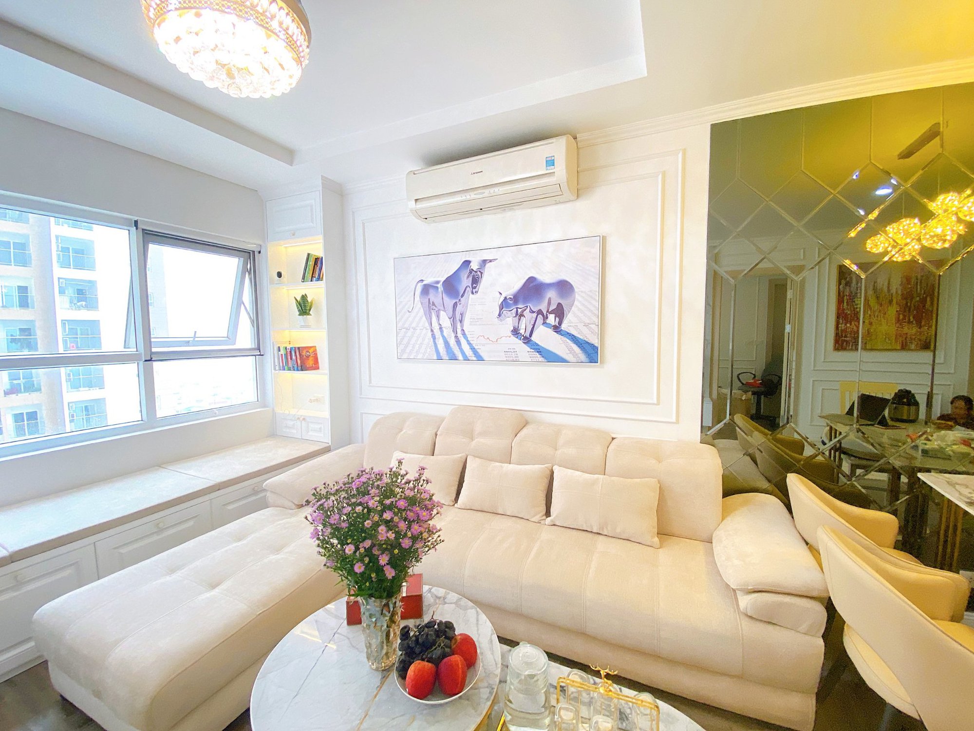 Cặp vợ chồng trẻ Hà Nội thay đổi căn hộ 85m² thành tổ ấm mới rộng thoáng theo gam màu trắng  - Ảnh 3.