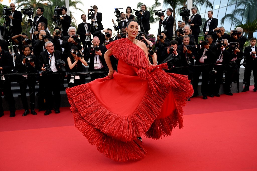 Nhất và Bét trên thảm đỏ Cannes 2022: Hoa hậu đẹp nhất thế giới lại mặc xấu nhất mới tài! - Ảnh 17.