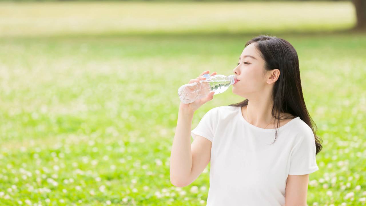 Mùa hè bật điều hòa, nhớ treo khăn trong phòng, rất hữu ích mà nhiều người không biết - Ảnh 5.