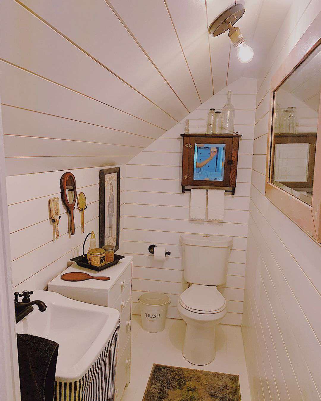 Những căn phòng tắm gác mái khiến bạn nhìn là muốn copy lại ngay - Ảnh 6.